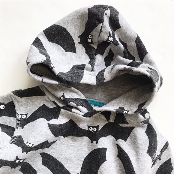 H&M bat print hooded sweatshirt VGUC 1.5-2Y - Picture 2 of 6